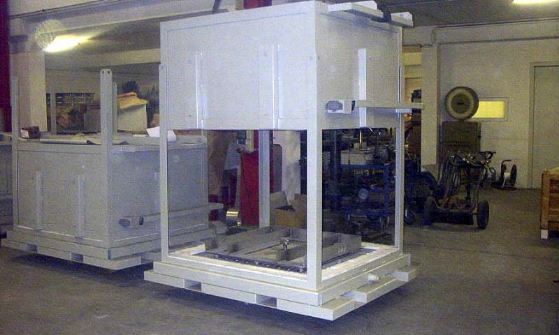Lifting hearth plant/ Top-hat-furnaces of the plant construction for electrical and gas-heated industrial furnaces at Padelttherm in Makranstädt near Leipzig.