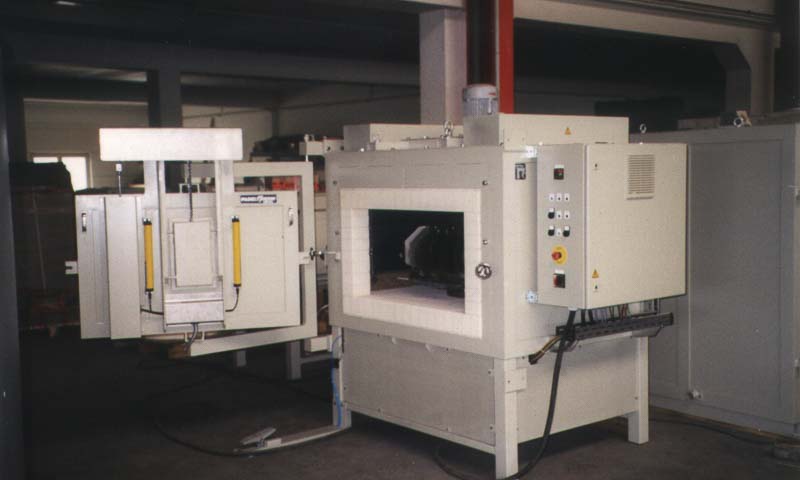 Rotary hearth furnaces, roller hearth furnaces, conveyor furnaces and special furnaces from the plant construction for electrical and gas-heated industrial furnaces at Padelttherm in Makranstädt near Leipzig.