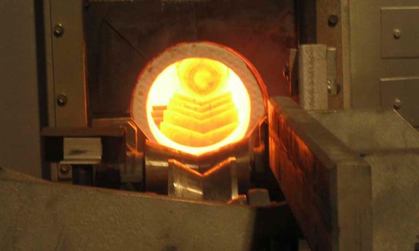 Hubbalkenöfen, Durchstoßöfen und Klinkenöfen von Anlagenbau für elektrische und gasbeheizte Industrieöfen Padelttherm in Makranstädt bei Leipzig
