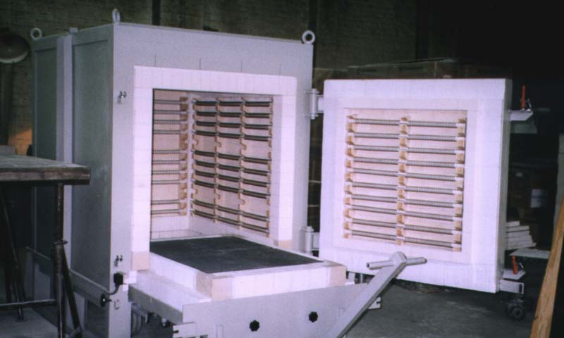 Herdwagenöfen von Anlagenbau für elektrische und gasbeheizte Industrieöfen Padelttherm in Makranstädt bei Leipzig