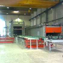Automatische Wärmebehandlungsanlage von Anlagenbau für elektrische und gasbeheizte Industrieöfen Padelttherm in Makranstädt bei Leipzig