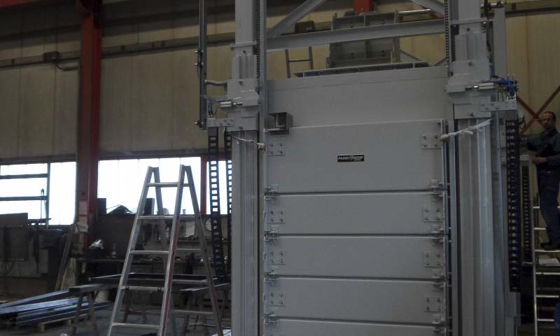 Chamber furnaces from the plant construction for electrical and gas-heated industrial furnaces at Padelttherm in Makranstädt near Leipzig.