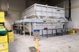 Overhead conveyor furnaces from the plant construction for electrical and gas-heated industrial furnaces at Padelttherm in Makranstädt near Leipzig.