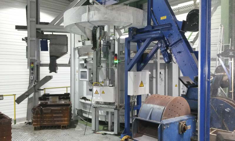 Automatische Wärmebehandlungsanlage von Anlagenbau für elektrische und gasbeheizte Industrieöfen Padelttherm in Makranstädt bei Leipzig